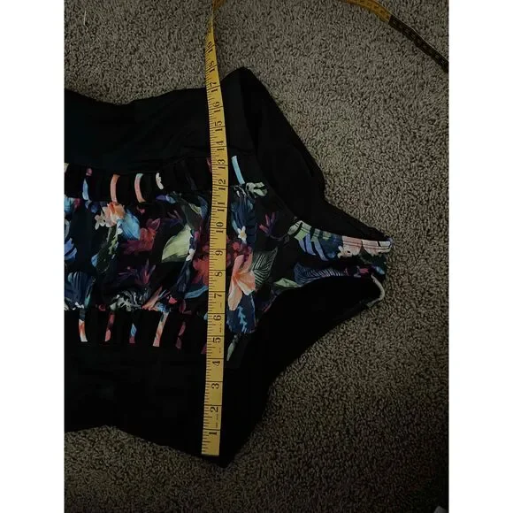 Meet Curve Black Floral Mesh Paneling Padded Swimsuit Womens
Size: 2XL (New) - Picture 7 of 7